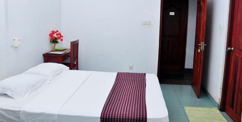 Oyo 290 Night Station Hotel Panadura Exterior photo