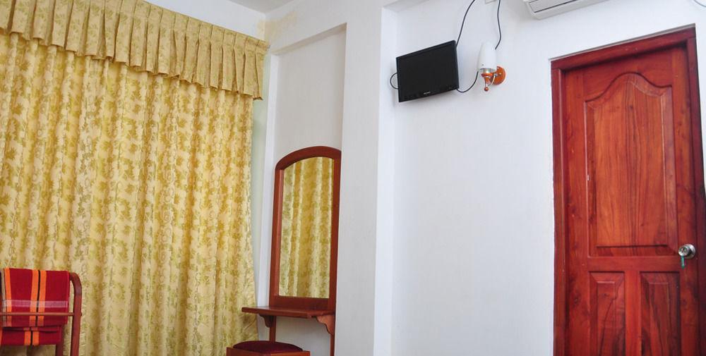 Oyo 290 Night Station Hotel Panadura Exterior photo
