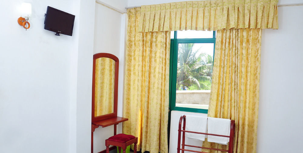 Oyo 290 Night Station Hotel Panadura Exterior photo