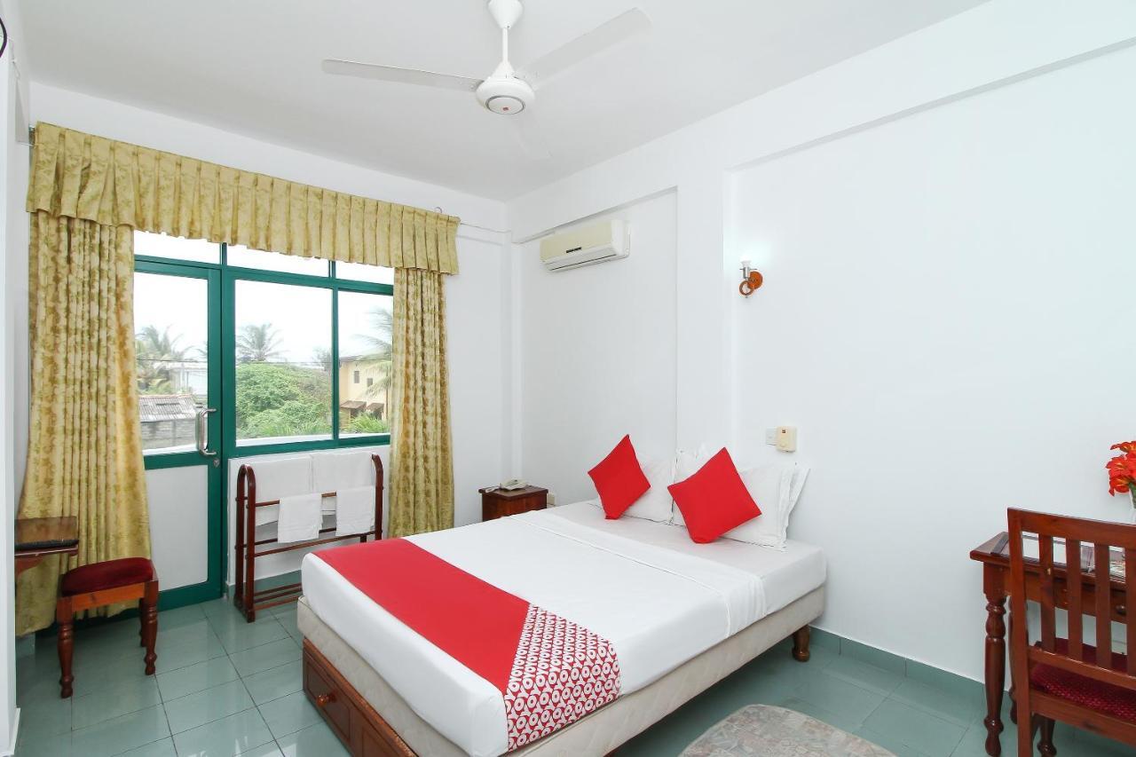 Oyo 290 Night Station Hotel Panadura Exterior photo