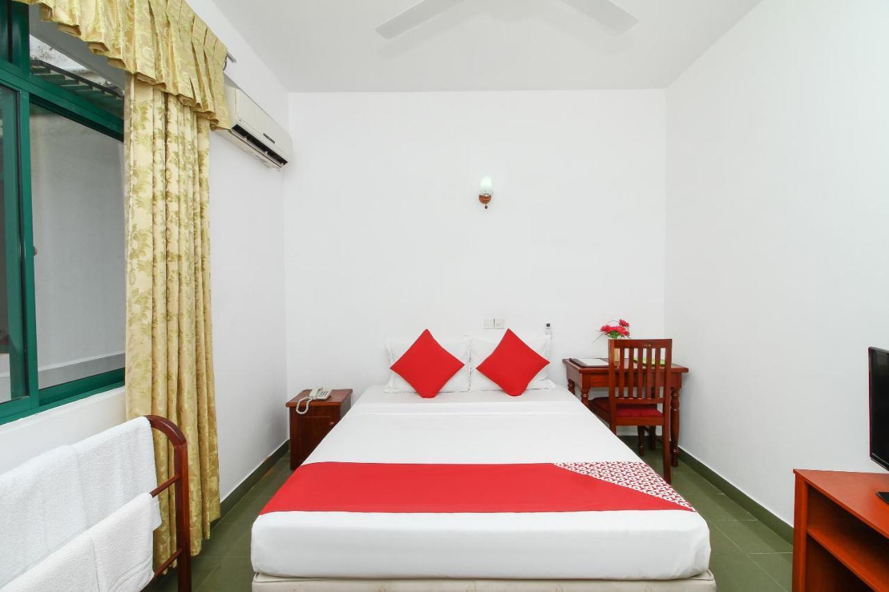 Oyo 290 Night Station Hotel Panadura Exterior photo