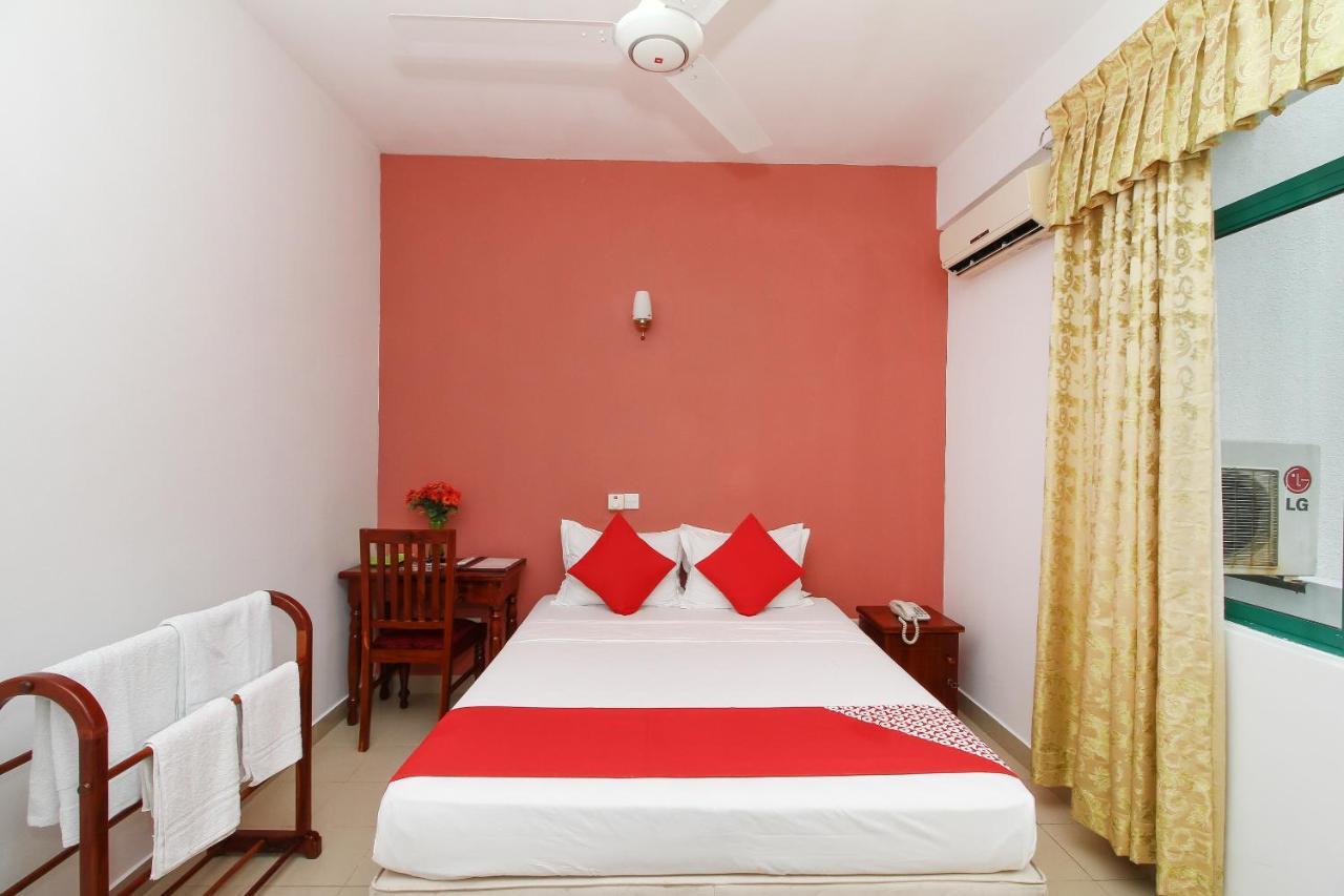 Oyo 290 Night Station Hotel Panadura Exterior photo